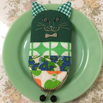 ねこ顔刺繍がまくち　No12　(※ビンテージ生地使用)