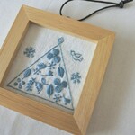 聖なる木　クリスマスツリー　刺繍フレーム　