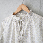 【期間限定SALE♡12/31まで】リバティ＊フリルネックブラウス（7・9・11・13号)