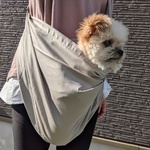 新作★完成品　犬・猫　人気くすみグレー色コンパクト スリング　肩紐調節機能＆収納袋付き
