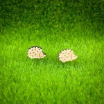 ハリネズミのウッドプチピアス