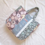 ラウンド型トートバッグ☆ボタニカルとネコ色いろパッチ2111裏はネコ柄・サブバッグ・エコバッグ