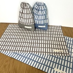 mnm-yk様専用　　2点セット 40㎝×60㎝小学生向けランチョンマットと給食袋ネームタグ付き×2セット（くすみグレー格子　ソフトブルー格子）
