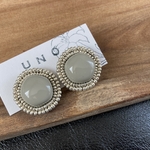 grayヘキサゴン×silverビーズ刺繍ピアス・イヤリング