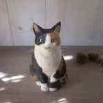 陽だまり三毛猫ポット