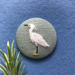 川辺の コサギ 刺繍ブローチ