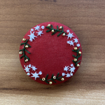 ビーズ刺繍くるみボタン（ヘアゴム/ブローチ）