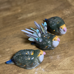 【再販】ラブラブ💓ハートに抜けた羽やお花の剣山にもなる可愛いコザクラインコ陶器
