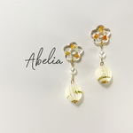 58. 金木犀のピアス《ホワイト》/イヤリング/樹脂ピアス/樹脂ノンホールピアス