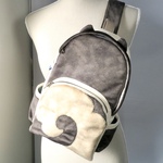 じつは柴犬。なボディバッグ・黒スエード調　【両肩斜め掛け対応・フェルト帆布バッグ】送料無料