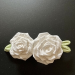 つまみ細工☆薔薇のバレッタ☆白×銀糸