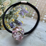 手作りとんぼ玉のヘアゴム白とピンクのお花