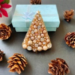 キラキラビーズ刺繍✨パールとビジューのXmasツリー🎄ブローチ