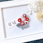 彩やかRed丸花とパールのビーズ刺繍ミニブローチ