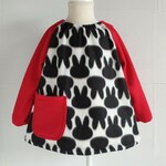 フリーススモック❄️ウサギさんシルエット×ラズベリー色の袖(110size)