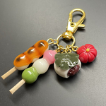 かじりかけ柏餅の和菓子のキーホルダー　フェイクスイーツ