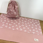 2点セット 40㎝×60㎝小学生向けランチョンマットと給食袋（さくらんぼ　くすみピンク　無地）