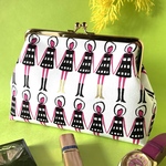 化粧ポーチなど ブーツの可愛い女の人柄（白） USAコットン マチ付きがま口ポーチ