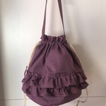 フリル付き丸底巾着バッグ