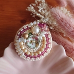 ビーズ刺繍 pink flower ポニーフック　サークル