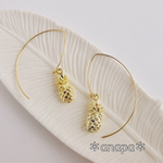 パイナップルがゆれるピアス
