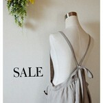【SALE】M〜Lサイズ　生成り　リネン後ろリボンつり上がりエプロンワンピース