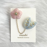 刺繍ピンバッジ＊お花と葉っぱ(ピンク)