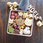 「ねこたちのクリスマス♪クッキー缶」（M）【期間限定缶】