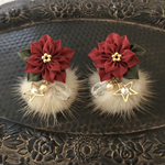 ポインセチア🍓🎄ピアス 【つまみ細工】
