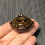 ミニチュア陶器　ミニチュア陶器　茶色ツヤツヤの鍋　持ち手丸