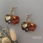RUKIRIRIA #641  レオパード×レッド×ゴールド花びらピアス  大ぶりピアス 大ぶりイヤリング 