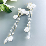 No.143  ホワイトプチフラワー×ジャラジャラ華やか揺れるロングピアス／イヤリング  1000円以上送料無料！