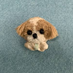 目がチャーミング🎵シーズーのフワモコ刺繍ブローチ