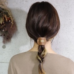 《新色》【美容師が考えた ポニーフック】「このは 」モカベージュシボ/レザー/ヘアフック/ヘアカフ/真鍮/ヘアゴム/ヘアアクセサリー