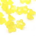 アクリルビーズ　カンパニュラ　12ｇ　約50個　★イエロー★