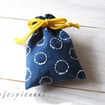守袋　お守り＊藍染に水玉手刺繍＊刺し子＊ミニ巾着＊レトロ