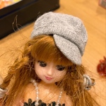 送料込みグレー小さい人形にかぶれる可愛いシンプルキャスケット帽子リカちゃんバービーちゃんに