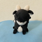 おすわりドラゴンのぬいぐるみ（ブラック）