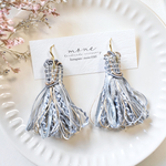 フリンジ　タッセル　ブルー　水色　ピアス　＊　イヤリング　金属アレルギー対応　大ぶり　綺麗　結婚式　ウェディング　華やか　お洒落　お呼ばれ　個性的　プレゼント　プチギフト　クリスマス　ギフト