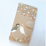 TORINOS 全機種対応　手帳型スマホケース　（対応専用ケース、カメラホール付）　文鳥　鳥　木の実　秋