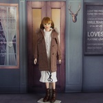 momoko ジェニー outfit...11.4　モッズコート（ブラウン）＋ニットワンピース（白）