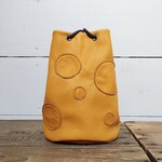 柔らかい牛革レザー2WAY巾着バッグ　マリーゴールド