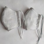 再販 マスク紐選べる 幼児～低学年むけ 立体マスク【さりげなさがカッコいい恐竜のシルエット／ライトグレー】