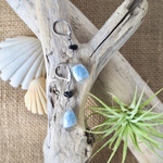 送料無料　ストライプブルーオパール　スノーフレークオブシディアン　フレンチフックピアス