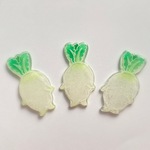 走る！大根くんの【ブローチ】　野菜　食べ物　生き物　 おもしろ　シュール