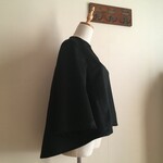 カシミヤ100%黒で作ったスリットフレアプルオーバー