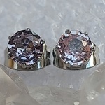 スピネル(ニュアンスパープル)スタッドピアス