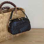 liberty＊持ち手が着くポーチ【マルヴァ＊スミクロにグレー】リバティ ラミネート