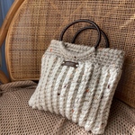 送料無料✨丸い持ち手のバッグ　手編みのバッグ　毛糸のバッグ　ハンドバッグ