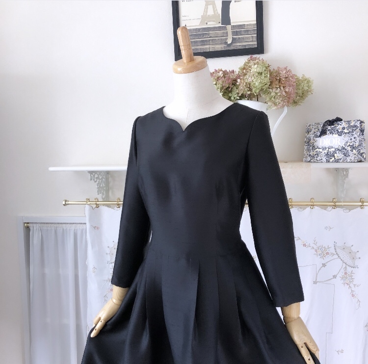 【美品】シルク黒ワンピースドレス　Vanilla Confusion 38 美品】シルク黒ワンピースドレス Vanilla Confusion 38
